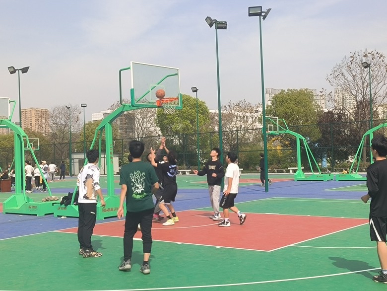 http://img01.fs.yiban.cn/pic/64762132/mobile/thumb/mobile/custom/4956a551-62cc-4c85-9df2-3b8c38403a10