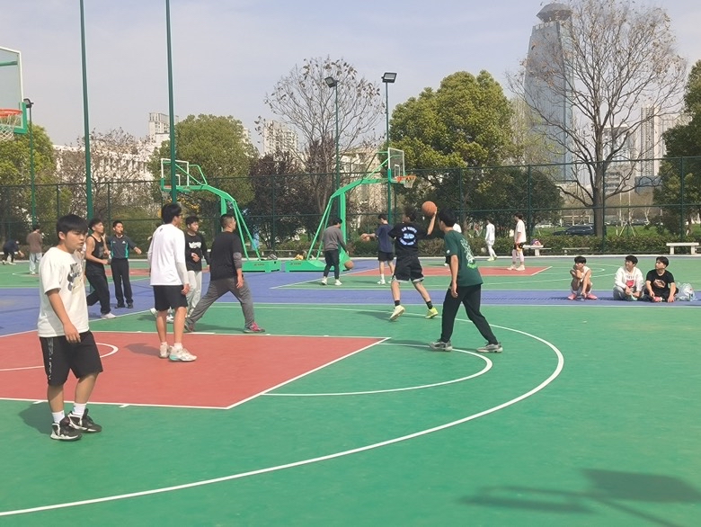 http://img01.fs.yiban.cn/pic/64762132/mobile/thumb/mobile/custom/a8413b74-8456-44cb-b83f-b359061aaa56