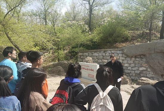 亮甲山战斗遗址现场教学实践教学