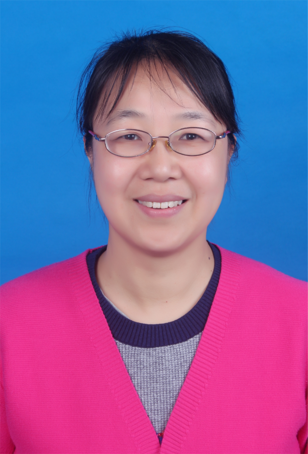 邓小红新生寄语:欢迎各位新同学来到我们经管院的大家庭.