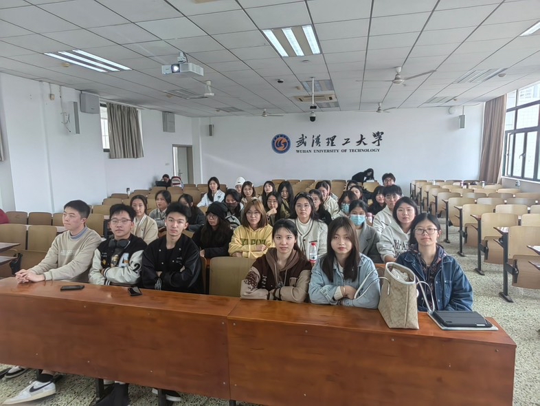 https://img01.fs.yiban.cn/pic/61003234/mobile/thumb/mobile/custom/1b0f98fa-9fb8-4b31-9ead-34acf8abebd6