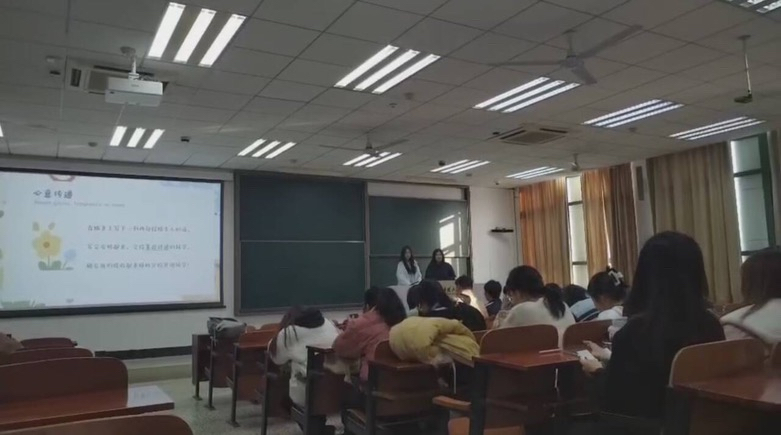 https://img01.fs.yiban.cn/pic/61003234/mobile/thumb/mobile/custom/30a6955c-8473-4baf-9d51-cb0b079e15e6