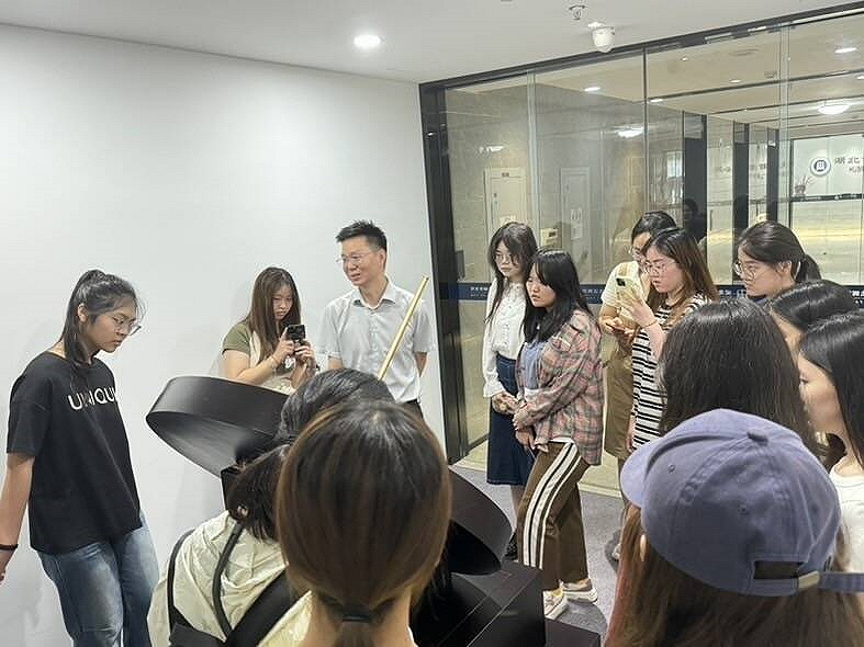 https://img01.fs.yiban.cn/pic/61003234/mobile/thumb/mobile/custom/f7d8acf2-9825-4bc2-b472-cbfebe7e0753