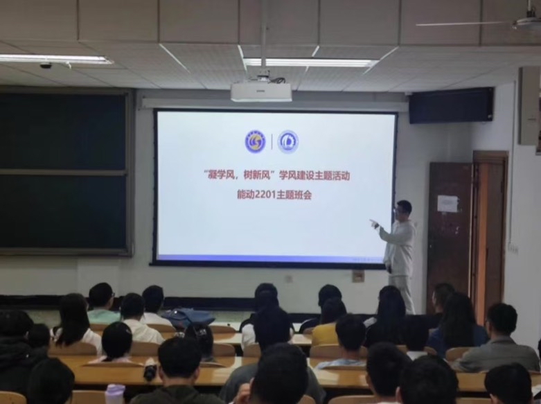 https://img01.fs.yiban.cn/pic/61743320/mobile/thumb/mobile/custom/8e11bea7-445c-4aa7-88a9-acbeaec52a83