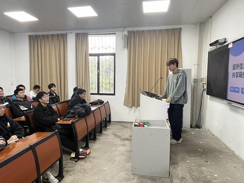 https://img01.fs.yiban.cn/pic/61764946/mobile/thumb/mobile/custom/bc697a64-4320-458e-9eed-b7caa6fd3ffa