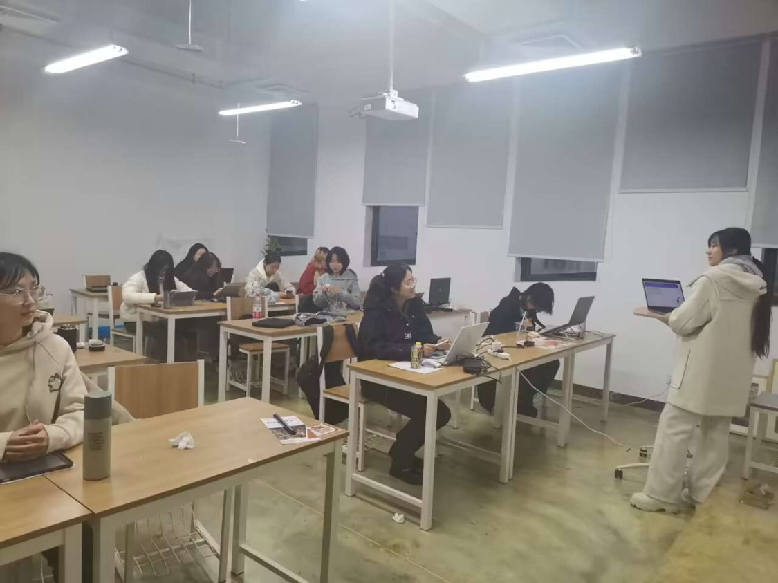 091159242856978560.png
