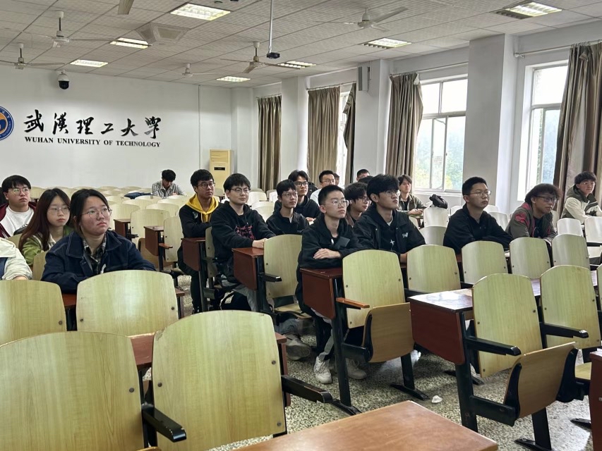 https://img01.fs.yiban.cn/pic/63934620/mobile/thumb/mobile/custom/87f4cb67-bcdd-4bd8-94d2-1f354c0f4ac9