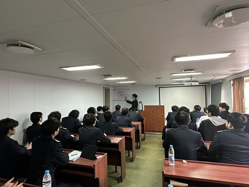 https://img01.fs.yiban.cn/pic/64100690/mobile/thumb/mobile/custom/65b67b8c-8e63-41be-a123-30f622e62bde