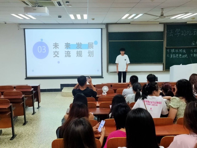 https://img01.fs.yiban.cn/pic/64197214/mobile/thumb/mobile/custom/1e1e2782-5661-4ad4-91c0-ef87b882c26a