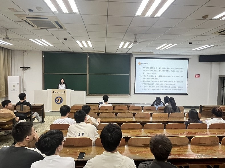 https://img01.fs.yiban.cn/pic/64334894/mobile/thumb/mobile/custom/f93dd4ca-0d09-4dc7-bf3b-f548713c30f2