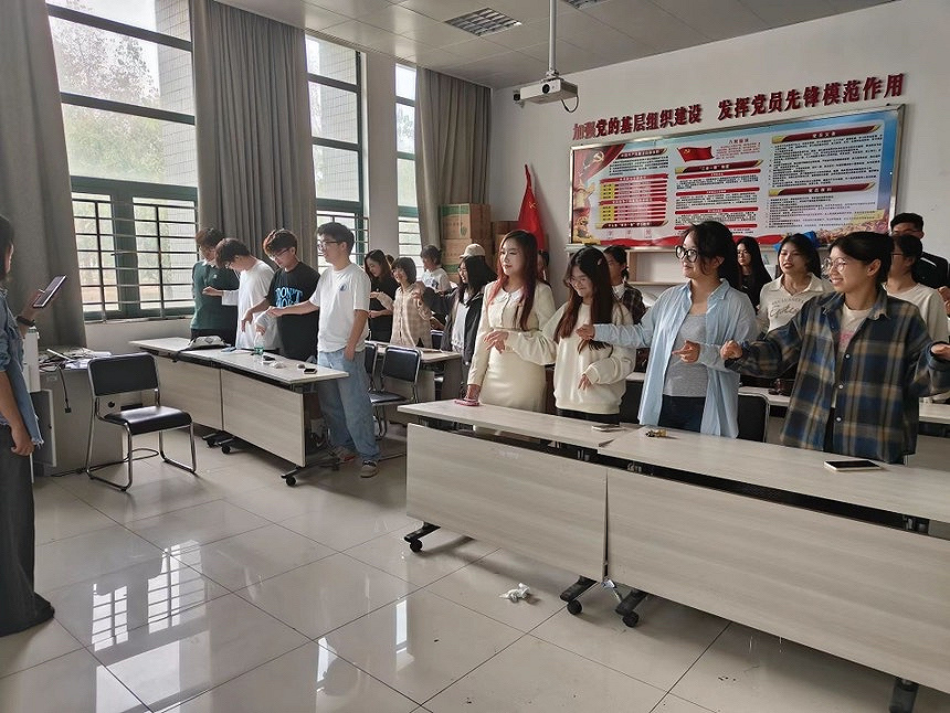 https://img01.fs.yiban.cn/pic/68960148/mobile/thumb/mobile/custom/2eb07d4d-11fc-49ef-a71b-5f40ca2655bd
