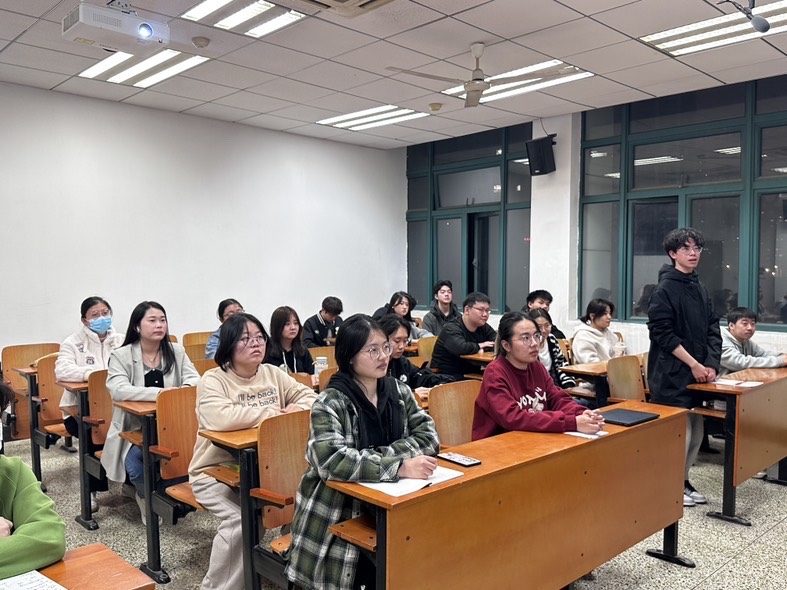https://img01.fs.yiban.cn/pic/69347048/mobile/thumb/mobile/custom/40a76b1a-9795-4f28-a938-70846a3712ed
