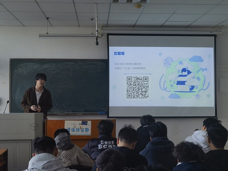 https://img01.fs.yiban.cn/pic/69693938/mobile/thumb/mobile/custom/c21f34a2-6dad-4bba-bdd7-966908271a43