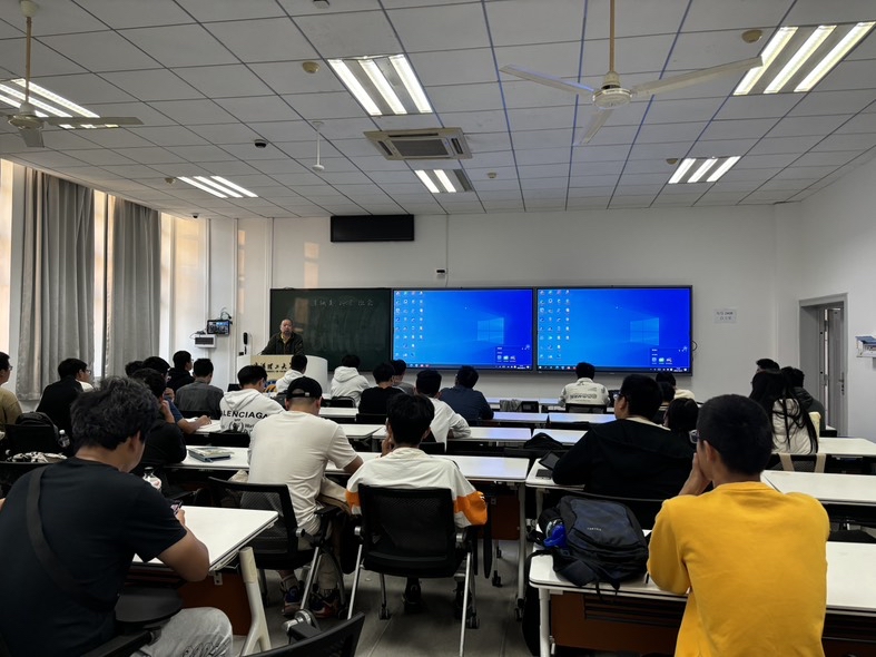 https://img01.fs.yiban.cn/pic/78852951/mobile/thumb/mobile/custom/d73bc10d-6a71-4698-bfdf-366645708c15