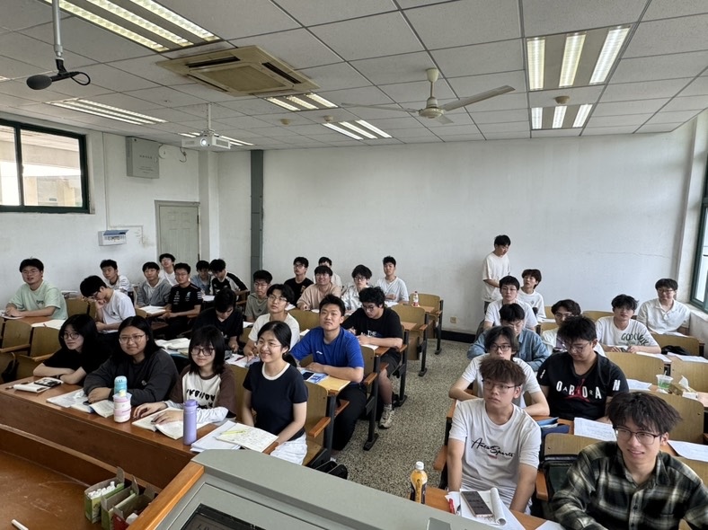 https://img01.fs.yiban.cn/pic/79138274/mobile/thumb/mobile/custom/02397ee6-267a-448f-9dca-4ebe0a10c178