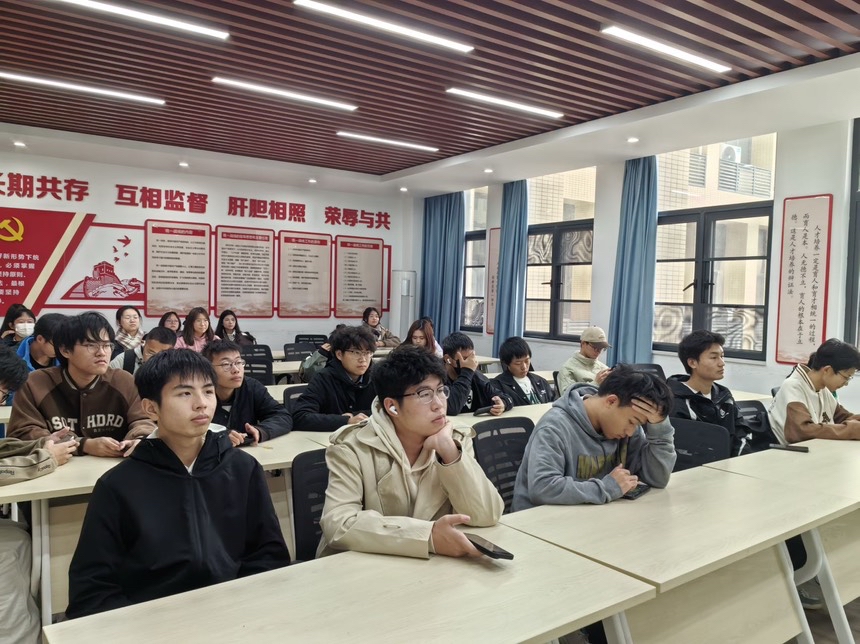 https://img01.fs.yiban.cn/pic/79767038/mobile/thumb/mobile/custom/3f0697f6-d905-49c0-9b58-90204e0ab73e