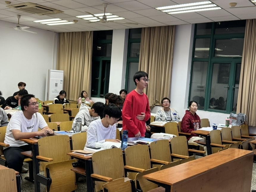 https://img01.fs.yiban.cn/pic/81233594/mobile/thumb/mobile/custom/3e8ddfdb-aa85-4b02-ad1a-550844d93a85